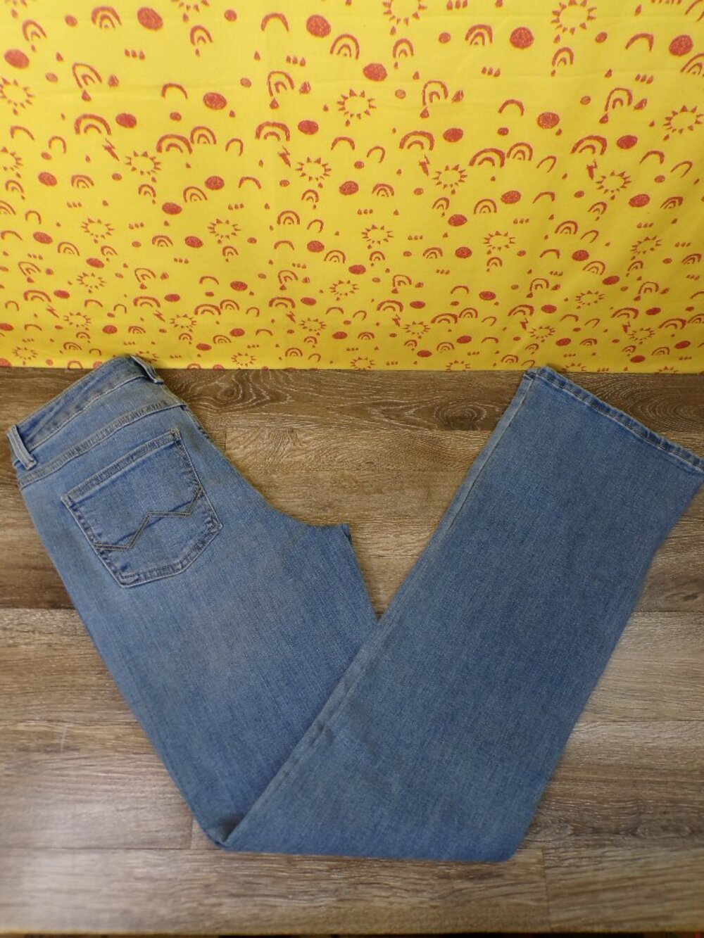Wrangler NWT Women’s High Rise Bootcut Free to Stretch Denim Blue Jeans Size 4 - Picture 3 of 5